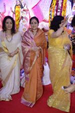 Moushumi Chatterjee, Tina Ambani at North Mumbai durga pooja in Mumbai on 22nd Oct 2012 (50).JPG